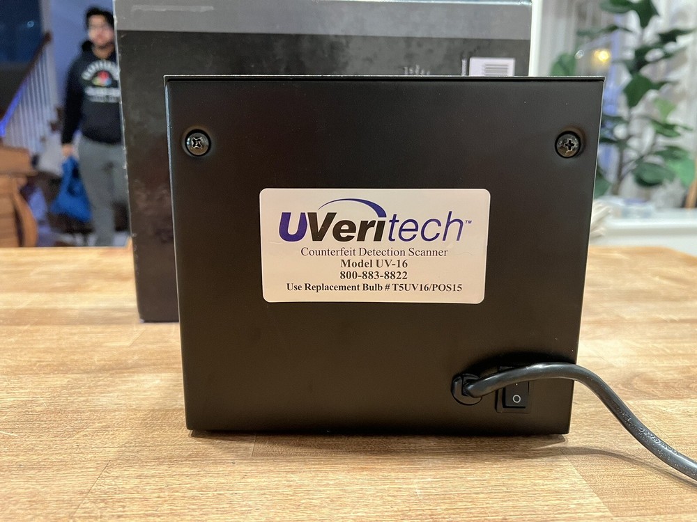 Fraud Fighter UV-16 Counterfeit Detection Scanner