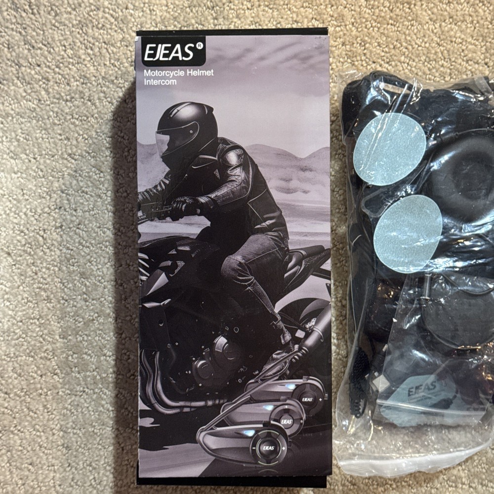 Q8 Motorcycle Bluetooth 5.1 Group Intercom Mesh 6 Rider 1000m Headset 2PC
