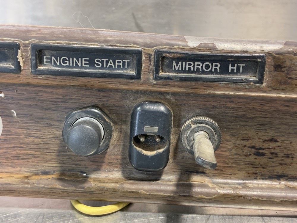 Freightliner FLD CLASSIC Ignition Dash Panel