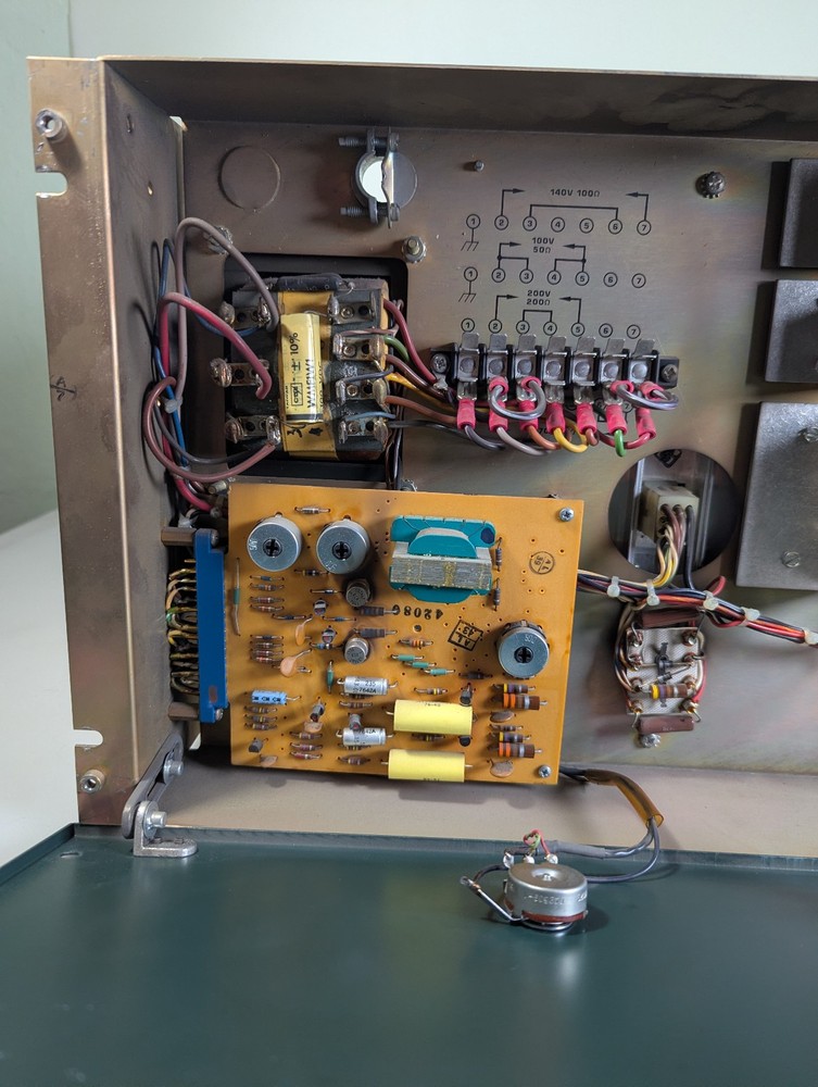 Vintage ALTEC 1590C Solid State Amplifier ,Crack sound (Read)