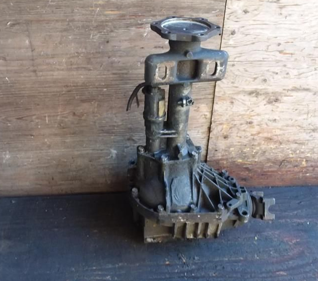 2009-2013 Chevrolet Silverado 1500 Tahoe Front Differential Carrier 3.08 Ratio