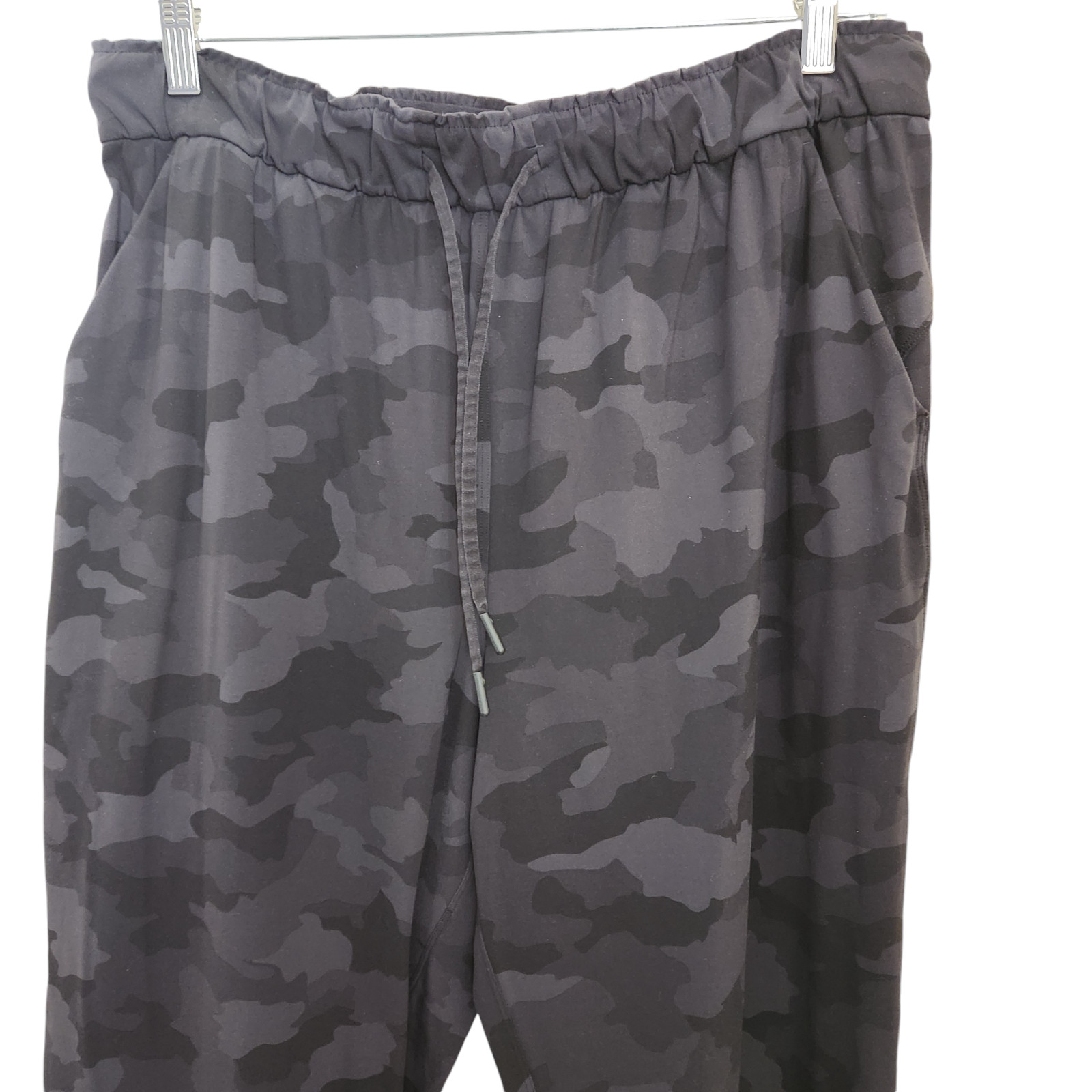 Lululemon Stretch High-Rise Crop Camo Pants Sz 14 LW6BOUS (34X23) Black Gray