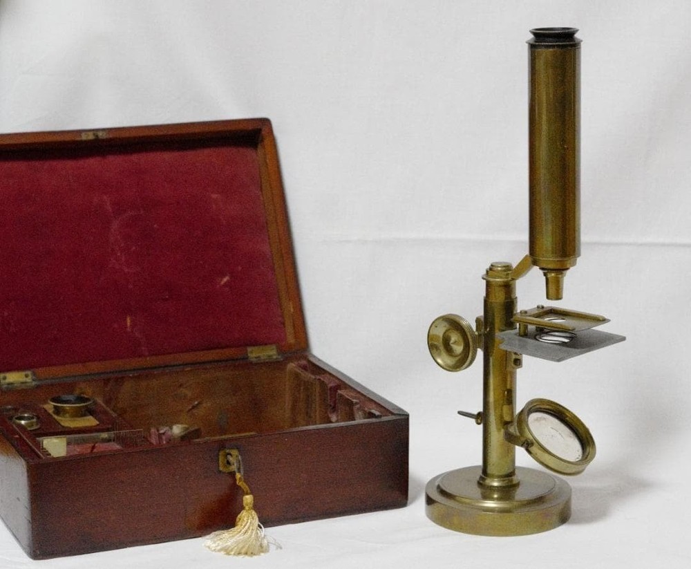 microscope antique collectible Peter Dolond's achromatic microscope