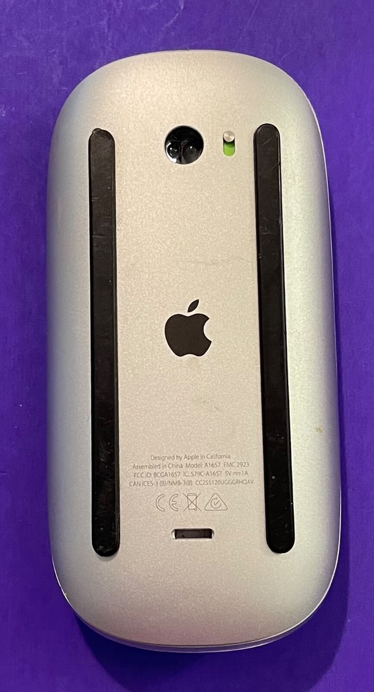 Apple A1657 Magic Mouse 2 Wireless Mouse - Silver (MLA02LL/A) Works Perfect!