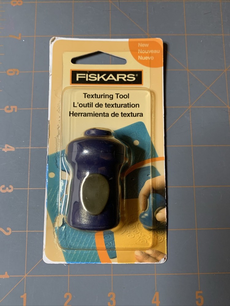 Fiskars Pivoting Head Texturing Tool #12-5777 - Texture Scrapbook Paper