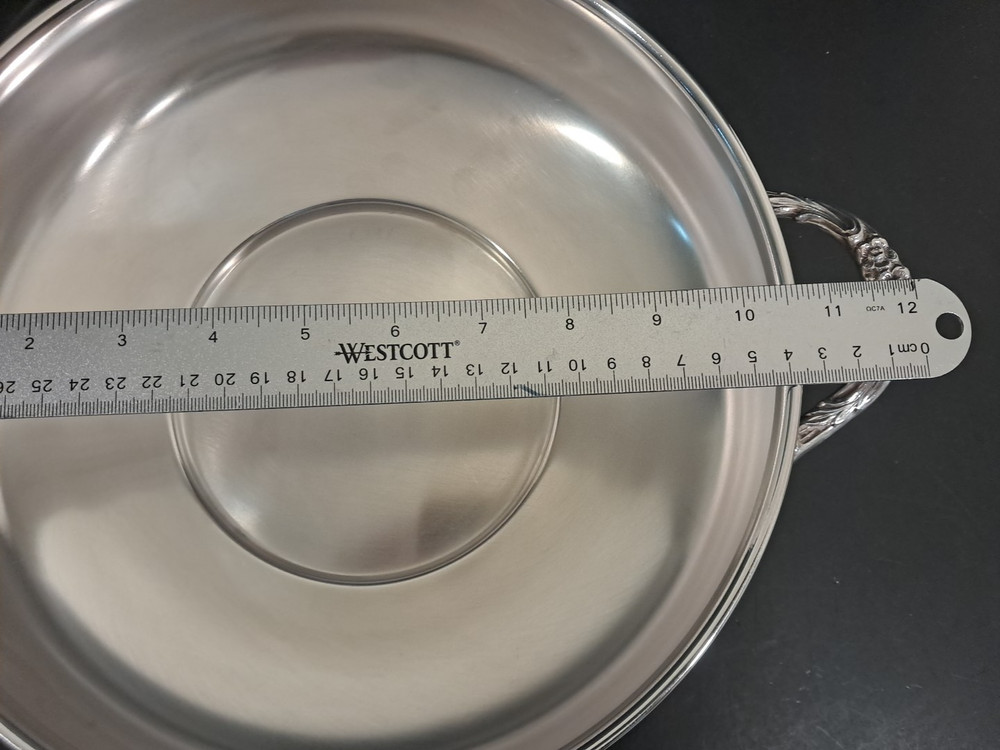 VTG Silver Plated Large Bowl/Covered Dish W/Lid & Pyrex Glass bowl insert