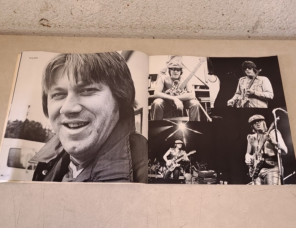 CHICAGO World Tour 1976 Concert Program With Poster!