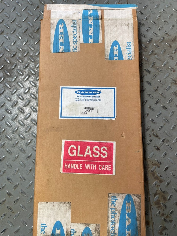 BANNER CORNER MIRROR MGM6A