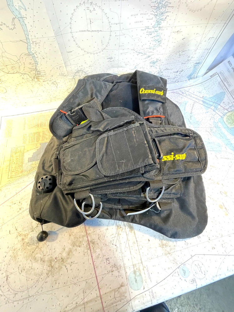 Cressi-Sub "BCD" Buoyancy Compensator Size: "Medium"