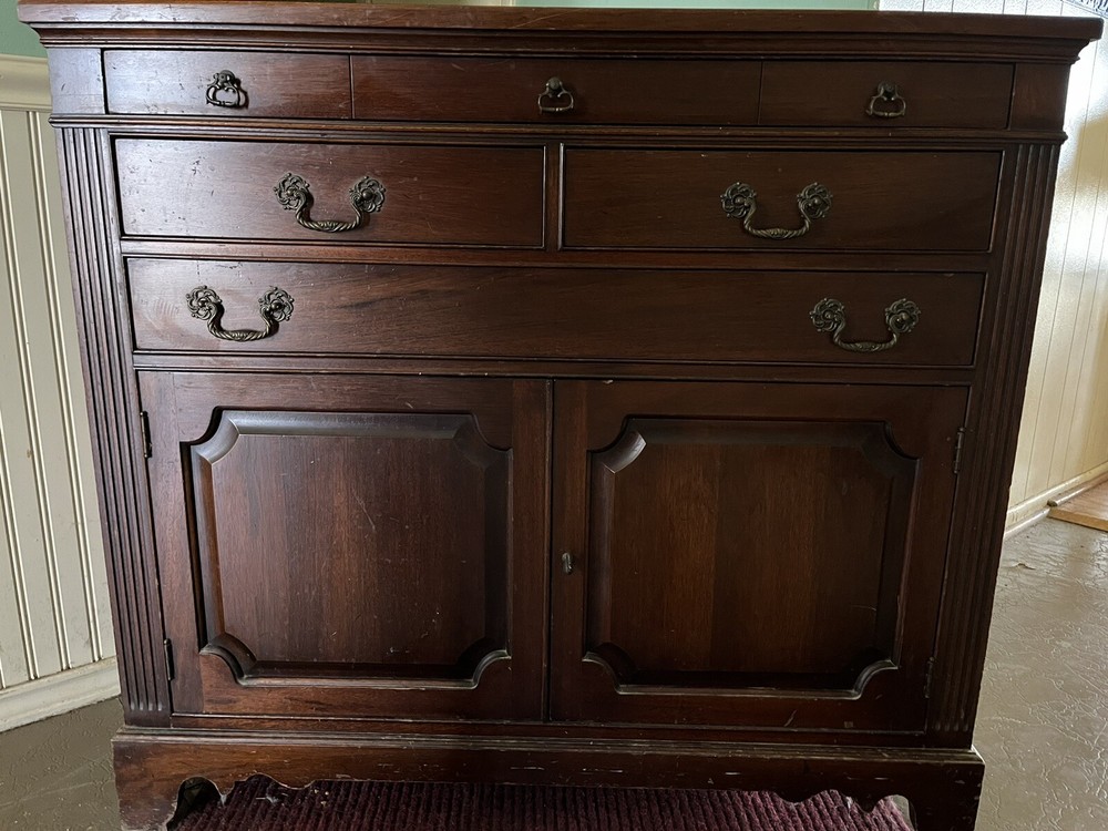 Georgetown Galleries Mahogany Buffet