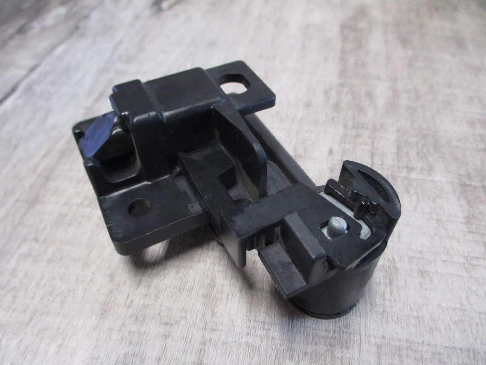 1994-1997 Nissan Hardbody Pickup Pathfinder Altima Glove Box Latch Gray OEM READ