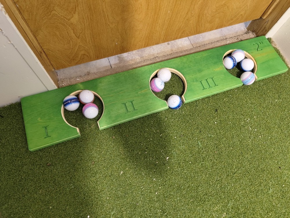 3 Hole Putting Board Game/Trainer