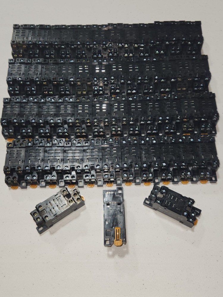 50pcs. OMRON PTF08A-E / PTF08AE Relay Socket DIN RAIL 15A 240V