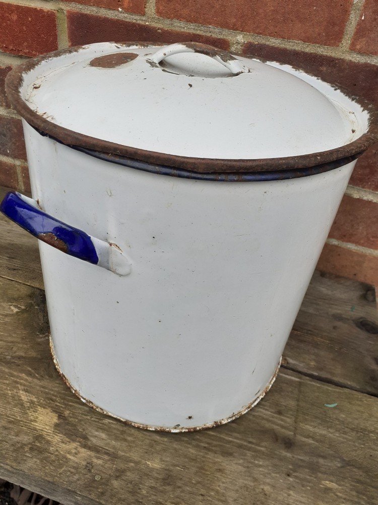 ENAMEL FLOUR BIN, DISTRESSED / PLANTER
