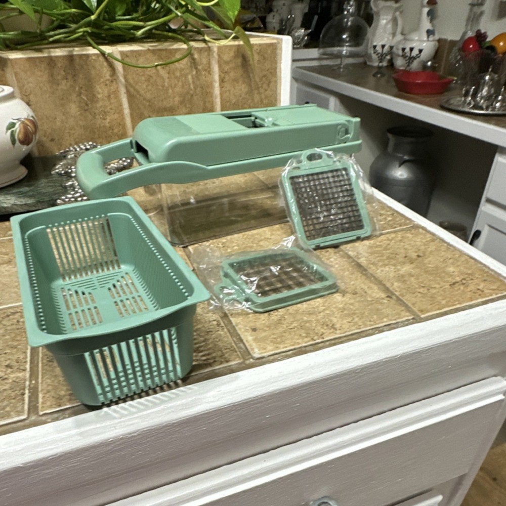 Green Manual Mandolin Slicer 4pc Set w/ Interchangeable Blades & Container