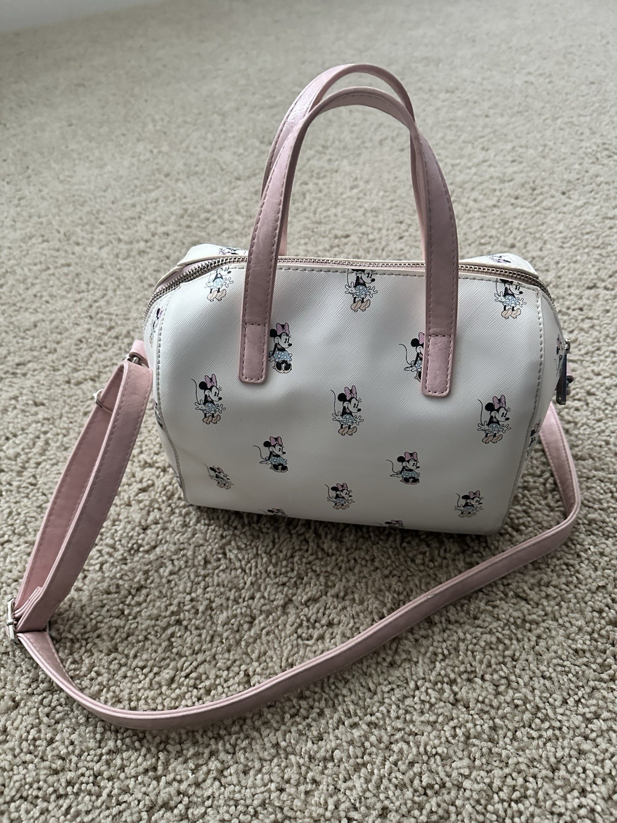 Loungefly Disney Minnie Mouse White Small Women’s Purse Duffle Bag