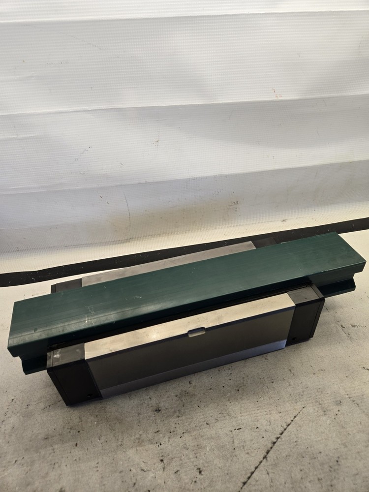 THK SRG75 Linear Slide. 12" YLF47063