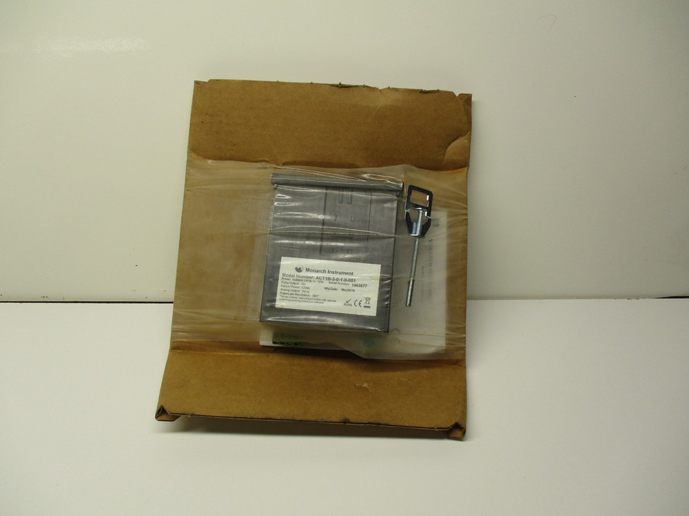 Monarch ACT1B-3-0-1-0-001 Panel Tachometer