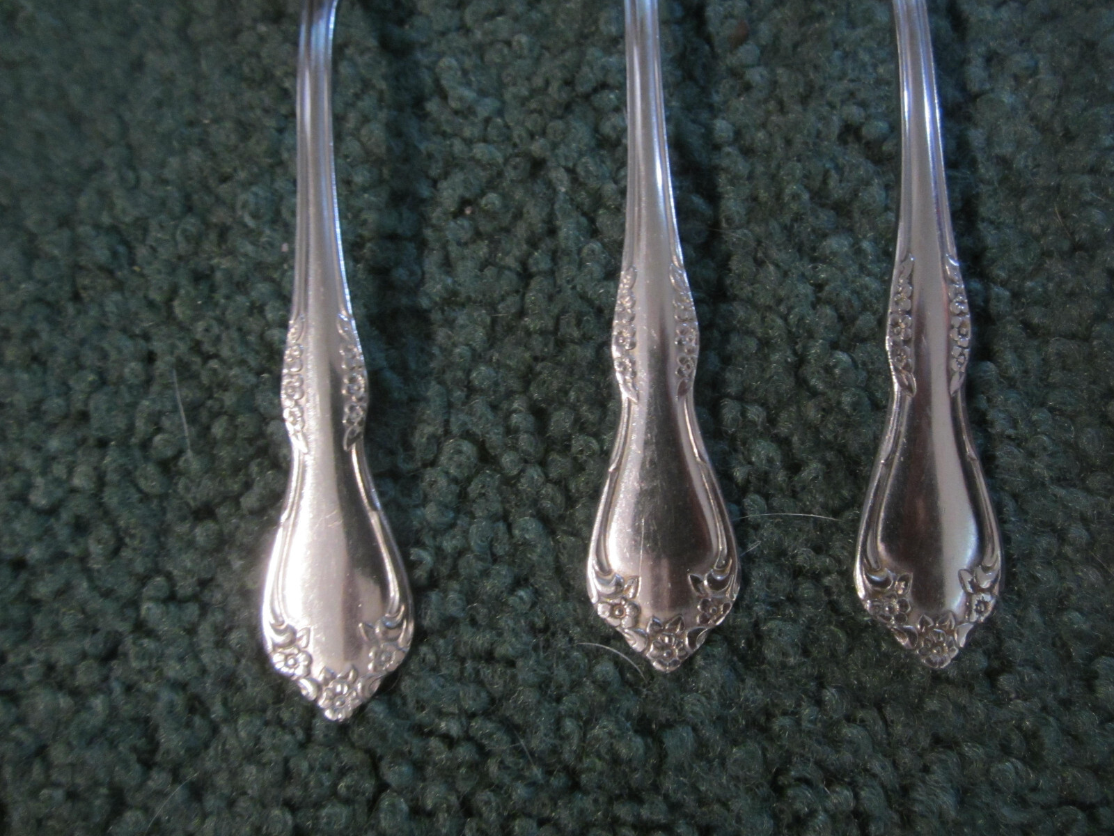 5 loT,Oneida WM A Rogers Deluxe MANSFIELD / AMADEUS Stainless Teaspoons VTG