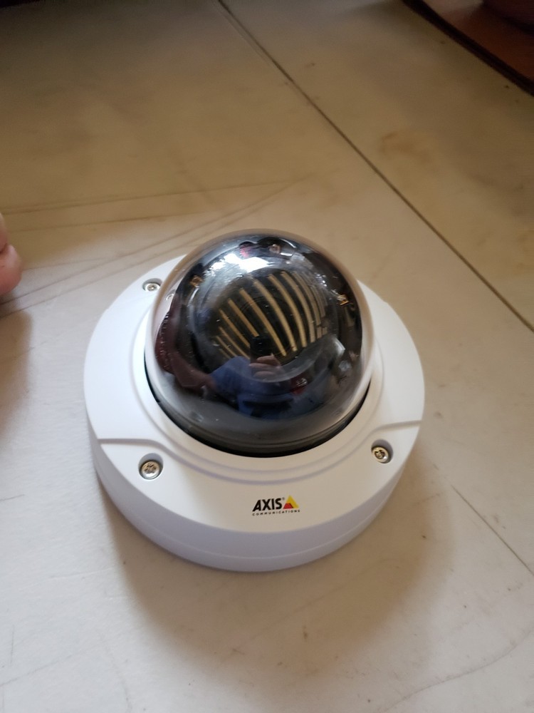 AXIS P3228-LV 8 Camera Nice clean Used Units
