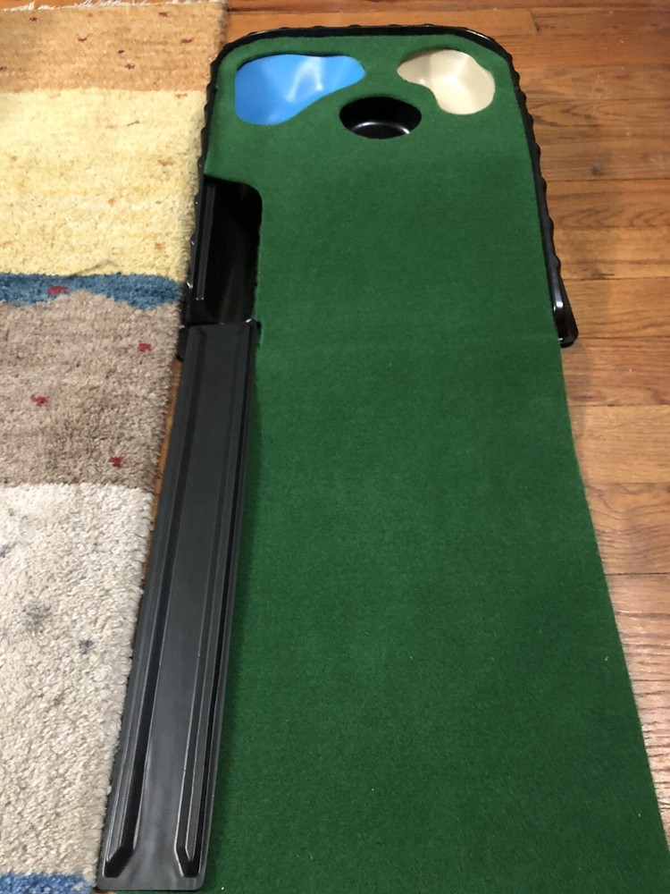 Putting Practice Mat World Golf Hazard Deluxe Automatic Return Green Putter
