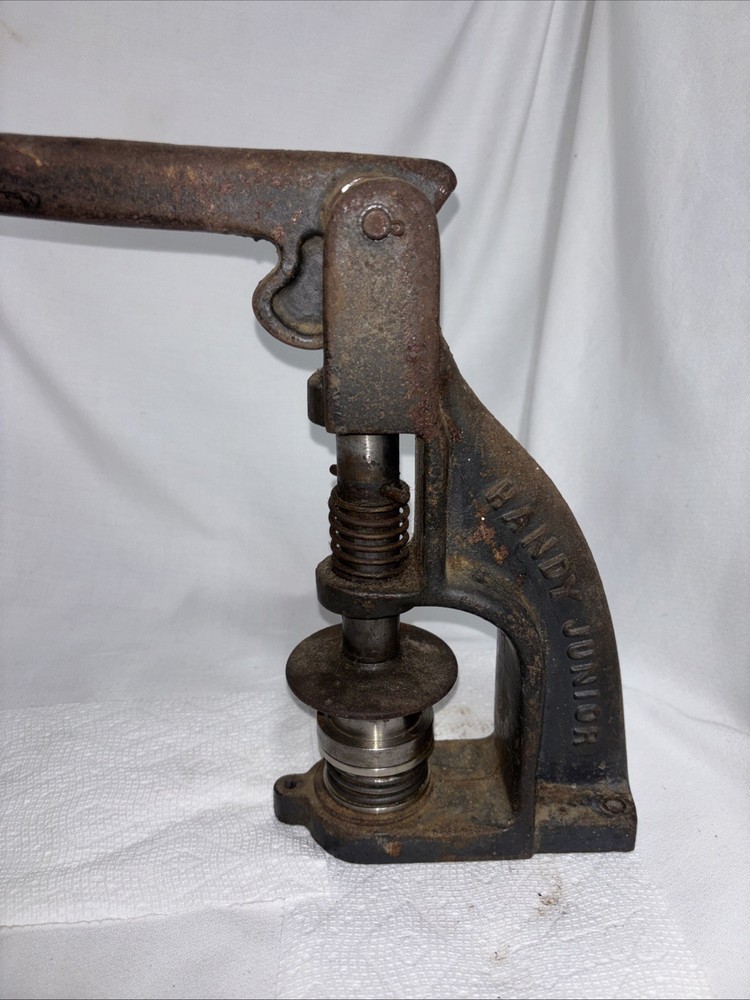 Handy Junior Button Press Machine & 50 UPH-B Button Die Set * Works!