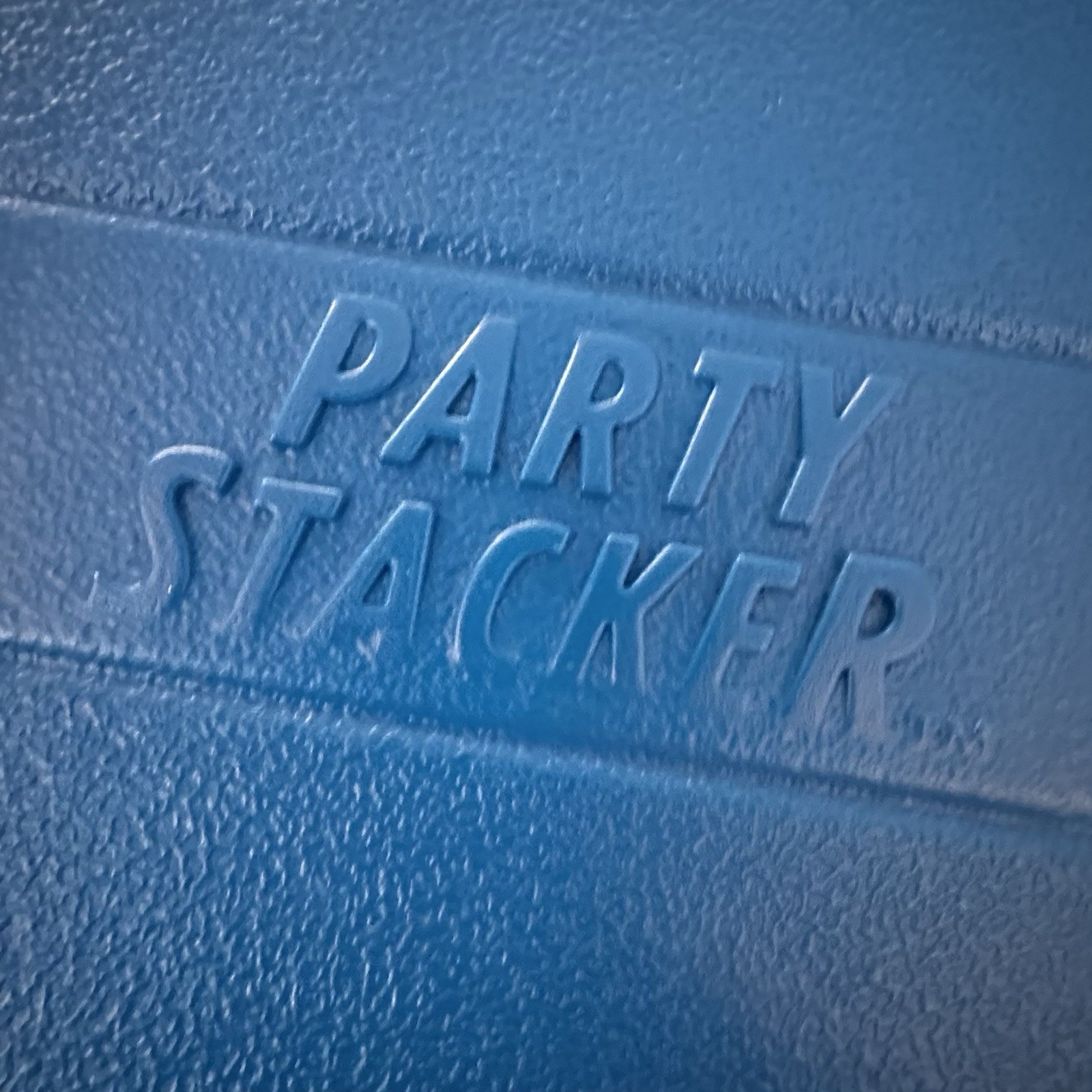 Coleman PARTY STACKER COOLER Model 6225 BLUE 24 Can Stackable Chest DISCONTINUED