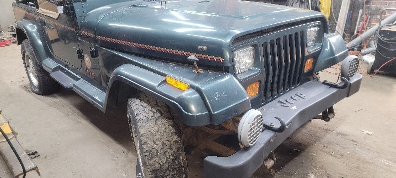 94 Jeep Wrangler Engine ECM Electronic Control Module 4.0 Liter 6 Cylinder