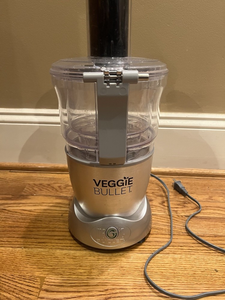 VEGGIE BULLET Model VB102 Electric Spiralizer Food Processor Silver Nice!!