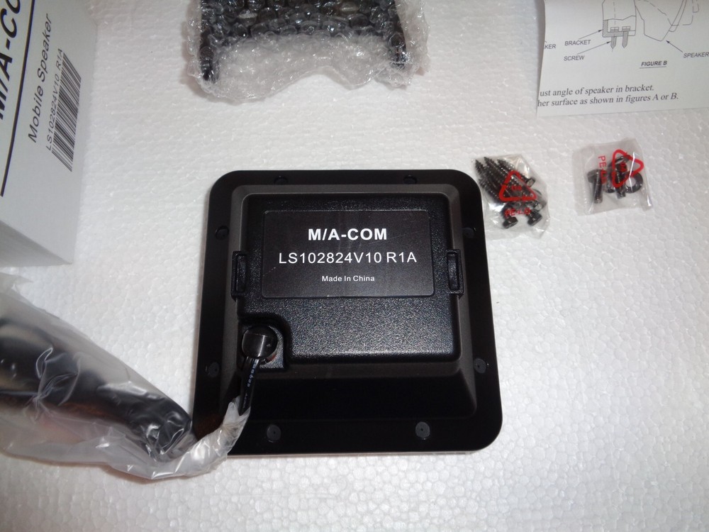 NEW MACOM LS102824V10 R1A Mobile Speaker WITH Mounting Bracket + Hardware