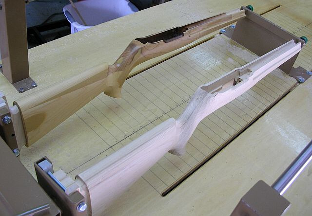 Wood Carving Duplicator- Carves a Precise Duplicate