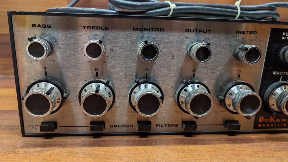 VINTAGE DUKANE MEDALLION Model 2A75B Mixer