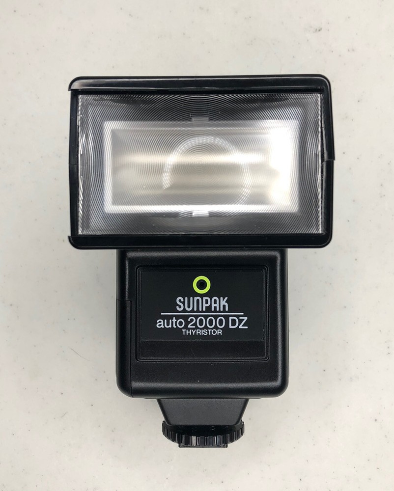 Used Sunpak Multi Dedicated Auto 2000DZ Thyristor/Flash - Tested w/ Box & Manual