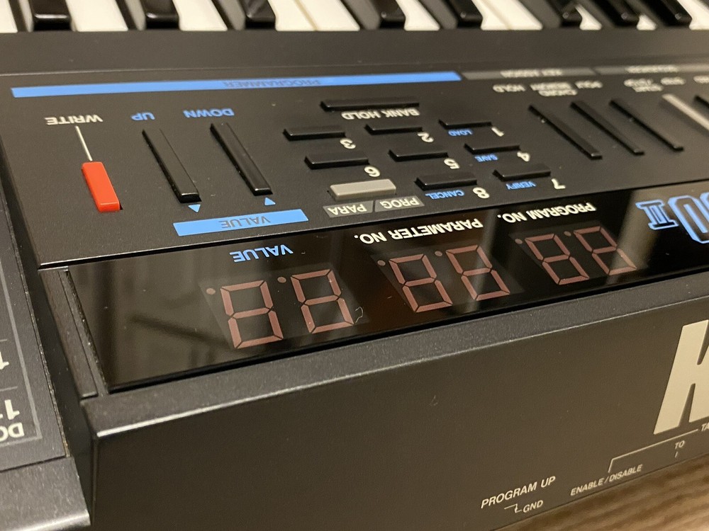 Korg Poly-800 II Additive Square Waveform Polyphonic Synthesizer 49 Keys Clean