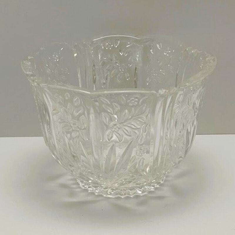 Vintage Oneida German Crystal 5" Bowl, Spring Lace Pattern, Starburst Bottom