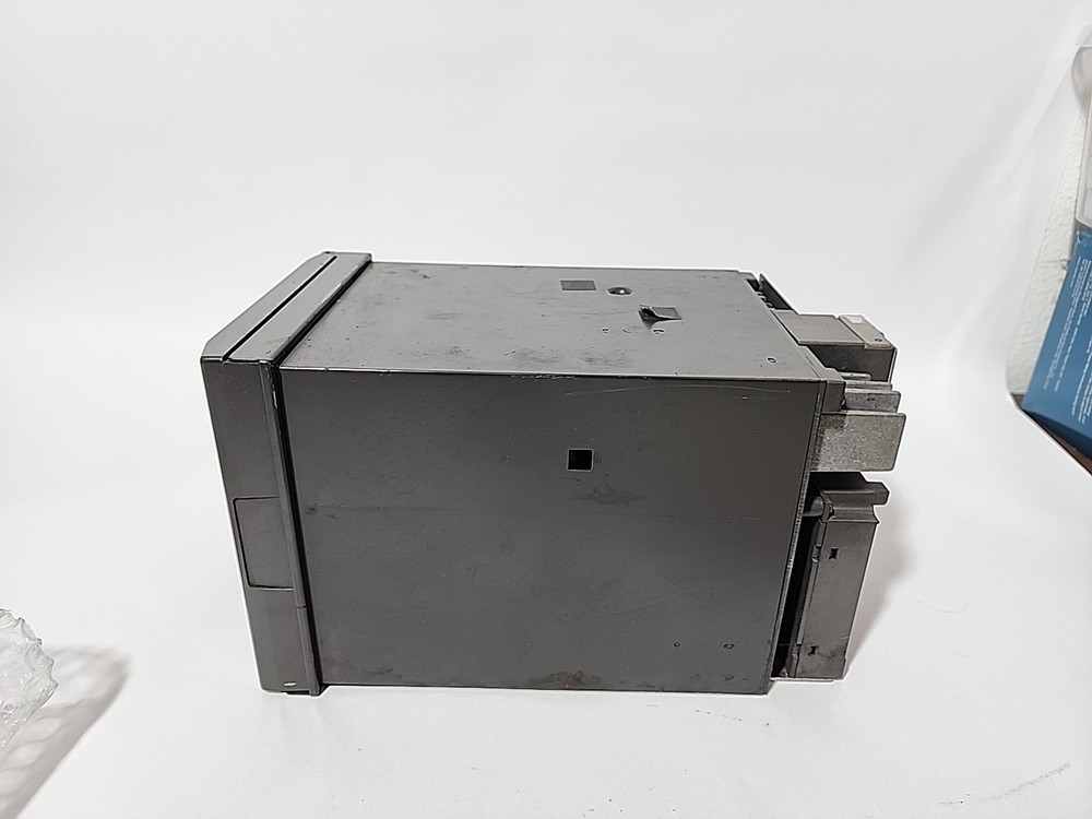 Yokogawa 436002, uR1000 Chart Recorder E2