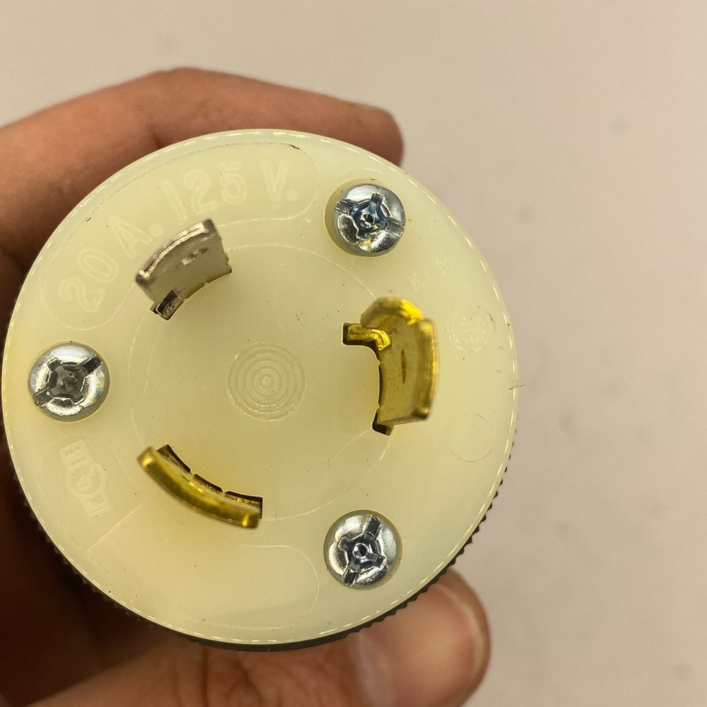 Hubbell 20A 125V Turn & Pull Grounding Locking Plug🔔