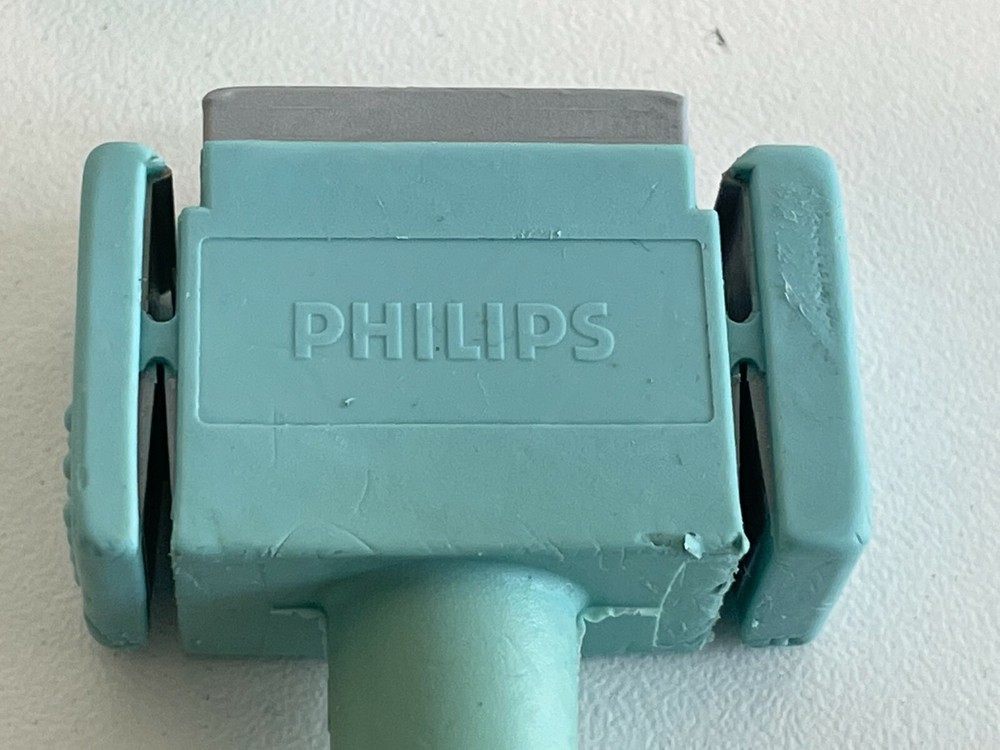 L8: Philips M3081-61602 Connector Adapter Cable
