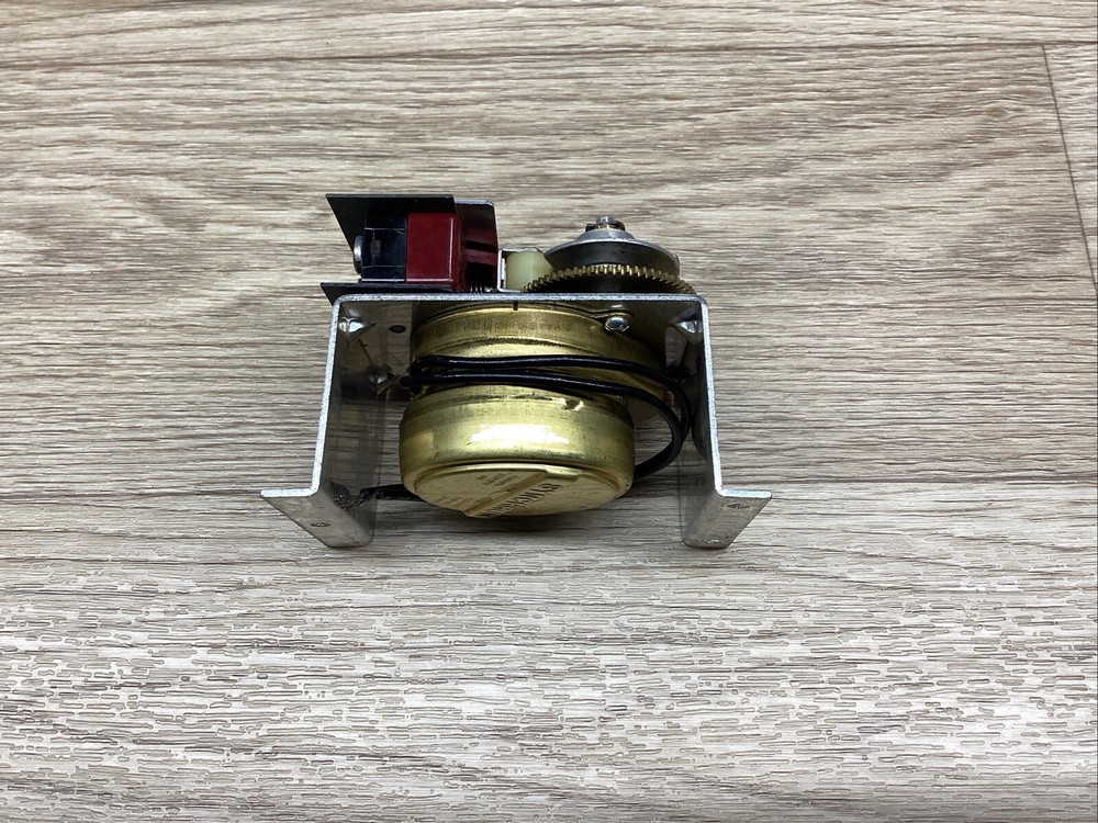 NEW ZENITH MODEL B. CYCLE TIMER 15AMP 250V #805F93PR6*CO