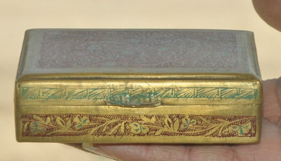 Vintage Brass Engraved Handcrafted Red Lacquer Work Cigar/Cigarette Box