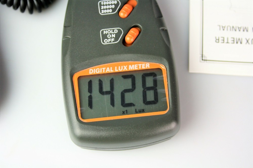 Digital LUX Meter LX1020B w/ Case