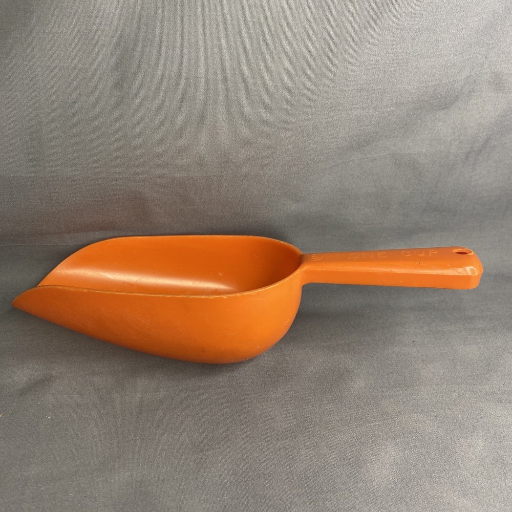 Vintage Orange  Scoop  1 Cup Plastic