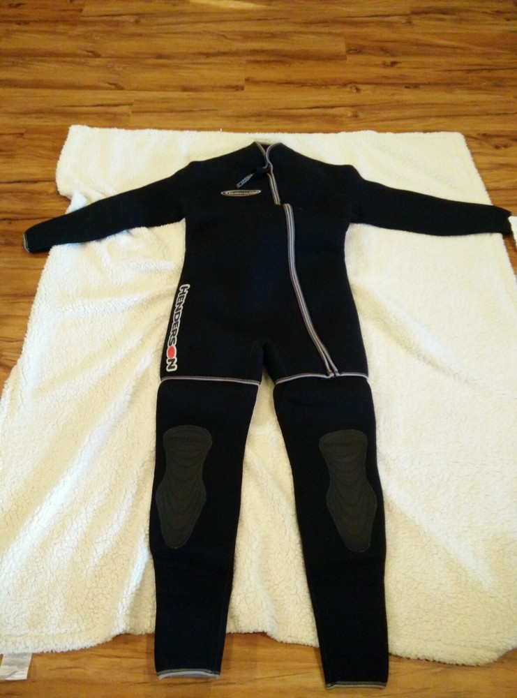 Wetsuit - Medium - 7MM - Farmer John