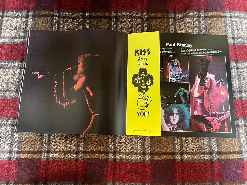 KISS ON TOUR 1976 TOUR BOOK