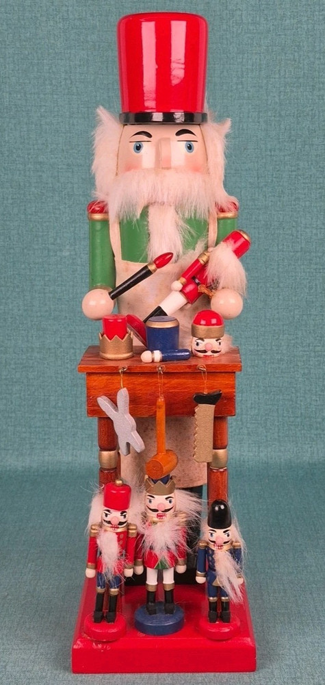 15" Nutcracker Craftsman Making Small Nutcrackers ~ Unbranded