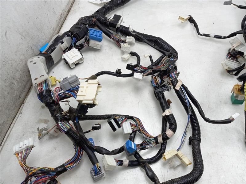 06 TOYOTA SEQUOIA DASH WIRE HARNESS