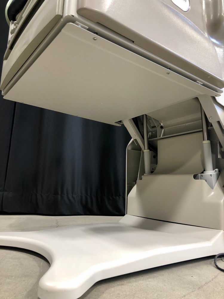 Brewer 6500 Access High-Low Exam Table