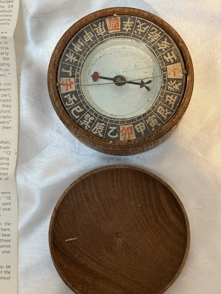 CHINESE MARINER'S COMPASS, BOXED Instruction book