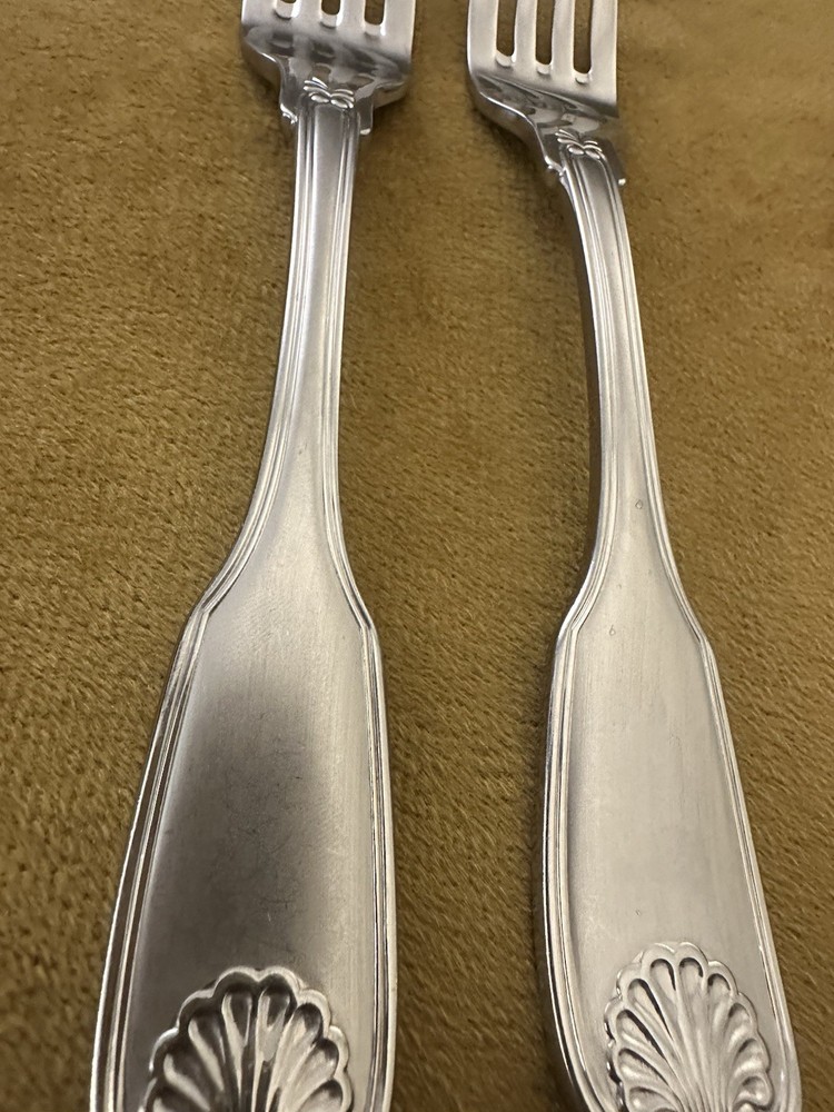 —(2) — Mikasa Sheldon Satin Dinner Forks () - SHELL PATTERN