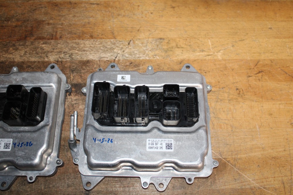 2013 BMW 750i TWO DME ECU Engine Computer Module Unit 8636967